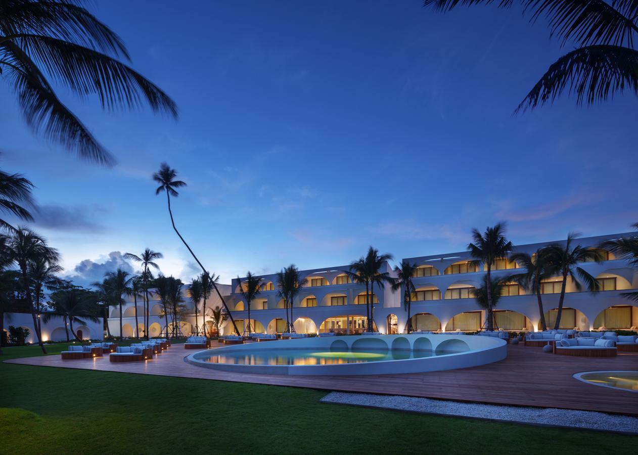 Sala Samui Chaweng Beach Resort Esterno foto The hotel at dusk