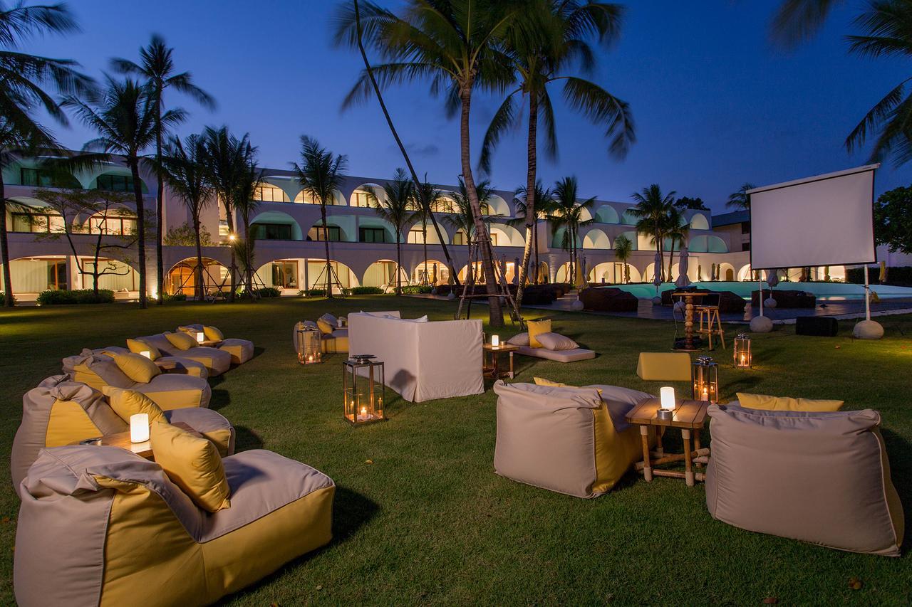 Sala Samui Chaweng Beach Resort Esterno foto The lawn at The Standard, Hua Hin